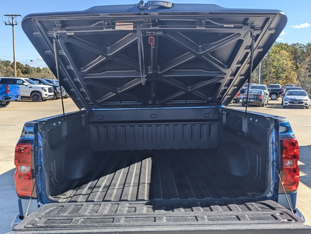 Used 2018 Chevrolet Silverado 1500 LT w/ All Star Edition image 19