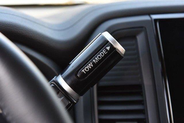 Used 2024 Nissan Titan SV w/ SV Convenience Package image 15