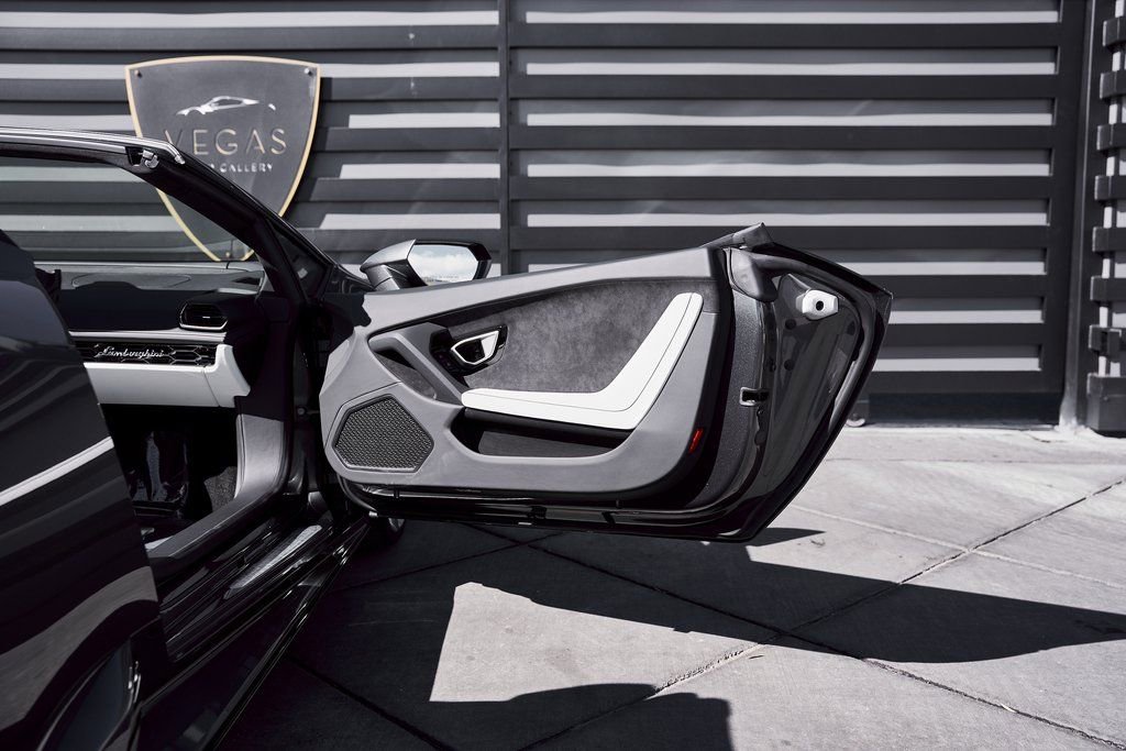 Used 2024 Lamborghini Huracan EVO AWD/4WD image 30