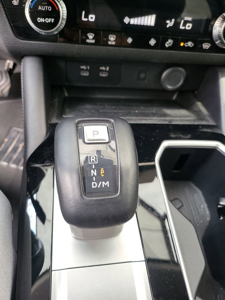 Used 2025 Mitsubishi Outlander SE AWD/4WD image 6
