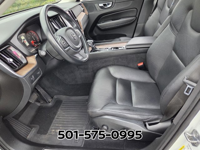 Used 2021 Volvo XC60 T5 Momentum w/ Protection Package Premier AWD/4WD image 11