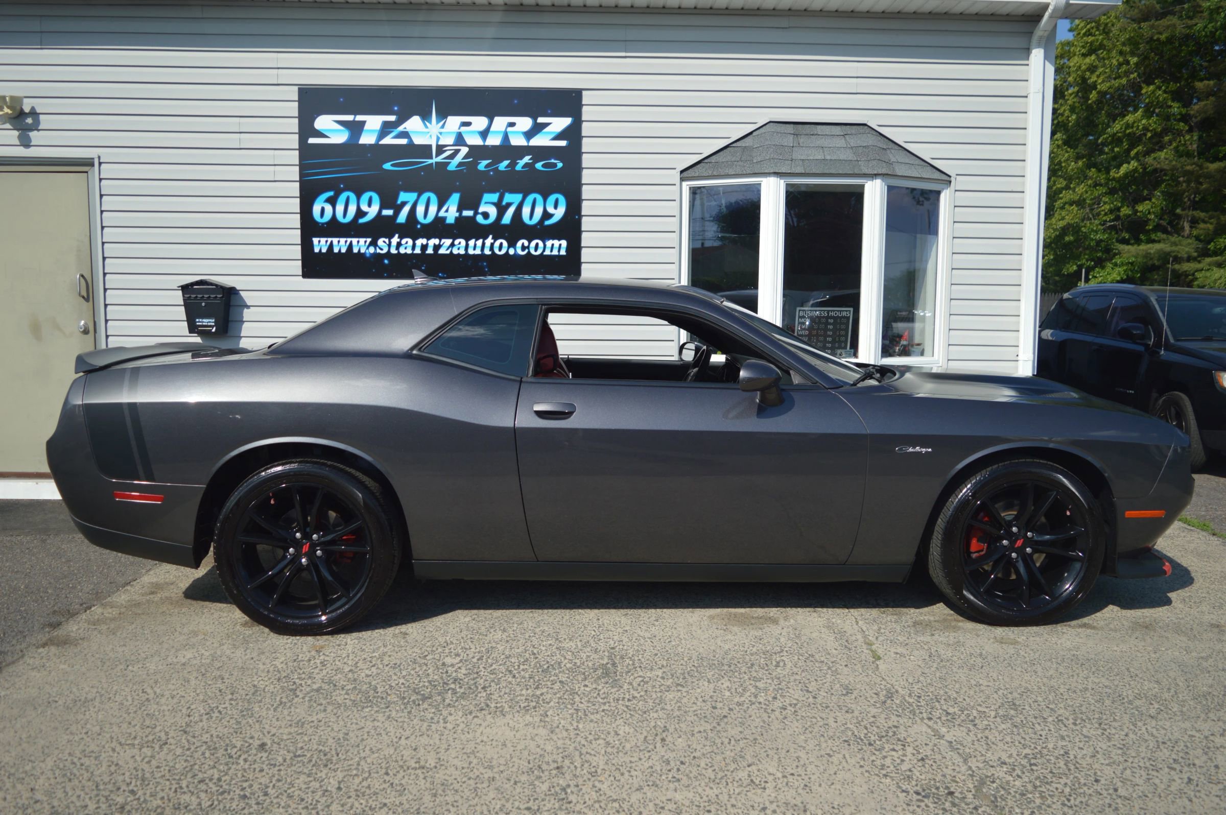 Used 2018 Dodge Challenger SXT Plus RWD image 6