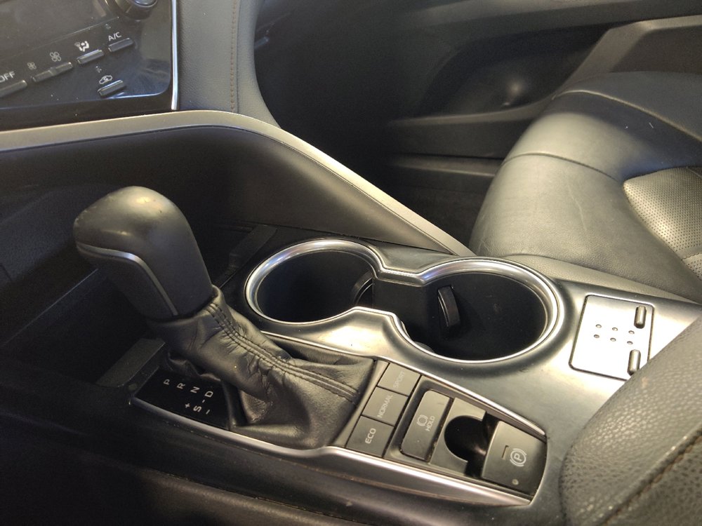 Used 2018 Toyota Camry XLE FWD image 26