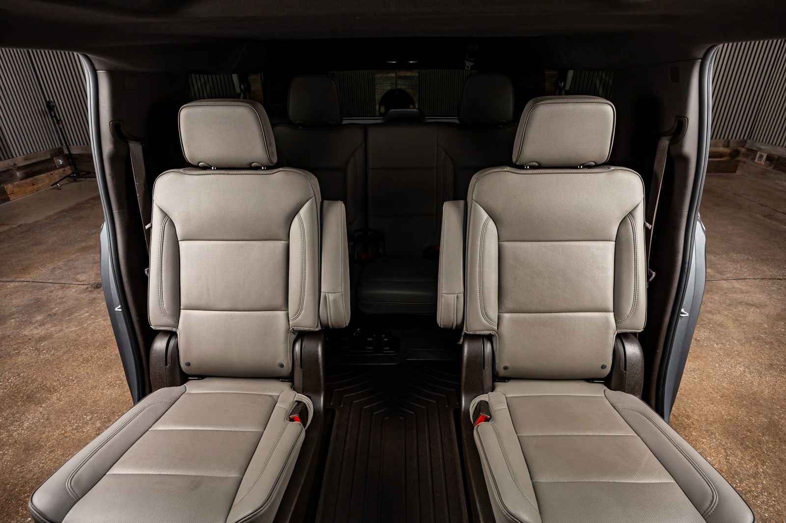 Used 2023 GMC Yukon XL SLT w/ SLT Premium Package AWD/4WD image 35