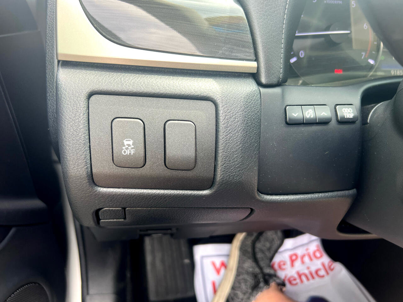 Used 2016 Lexus GS 200t image 36