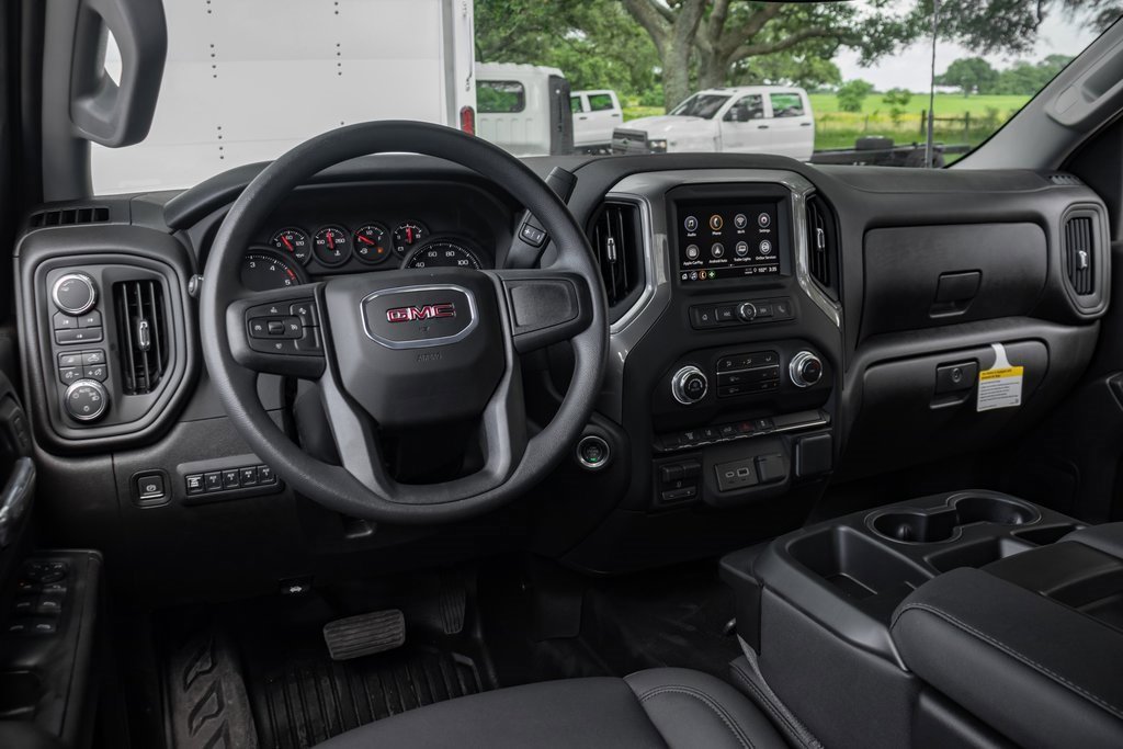 New 2024 GMC Sierra 3500 Pro w/ Convenience Package image 15