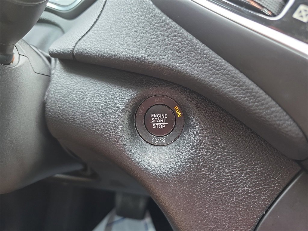 Used 2022 Jeep Cherokee Limited image 29