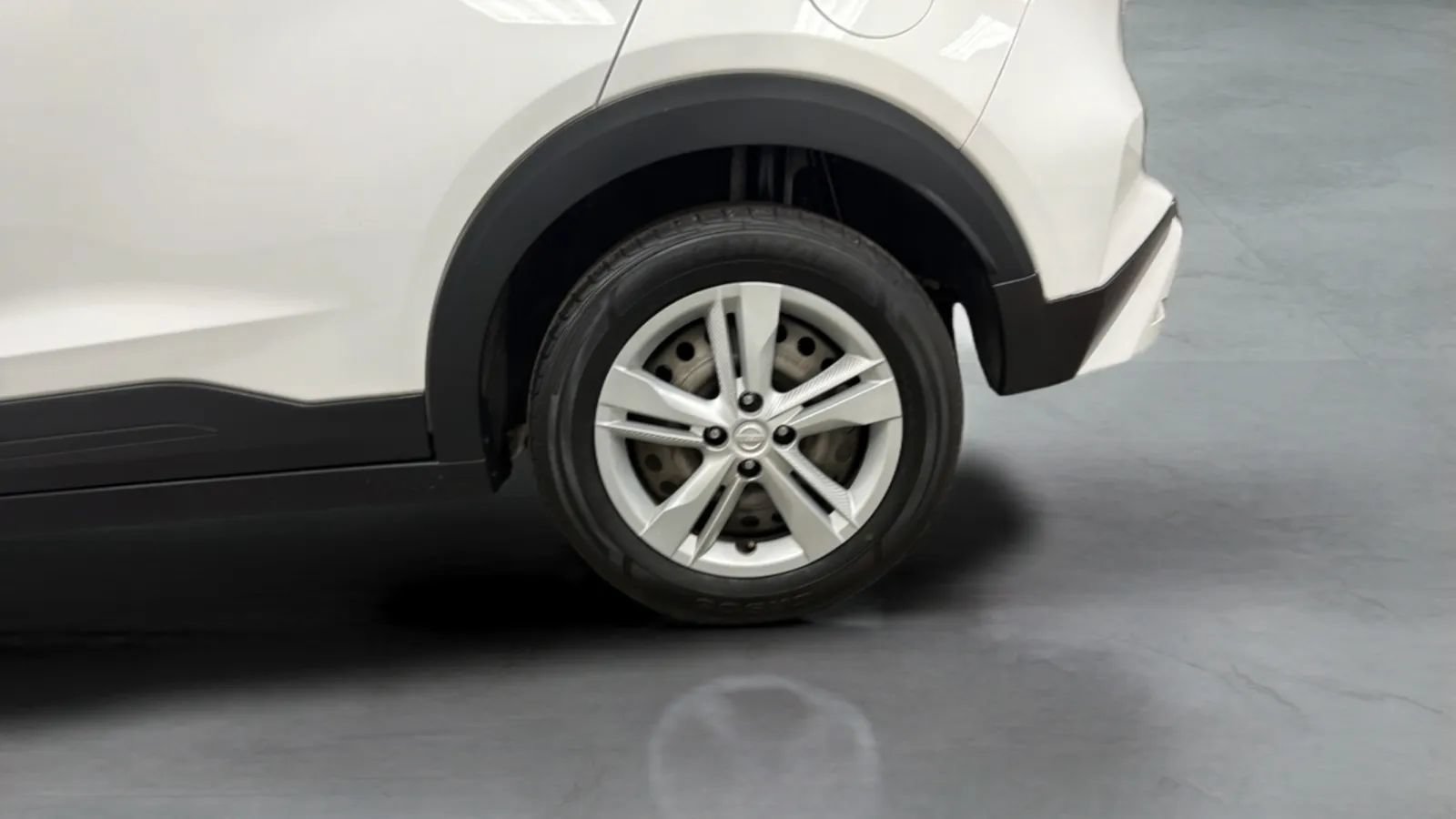 Used 2022 Nissan Kicks S FWD image 28
