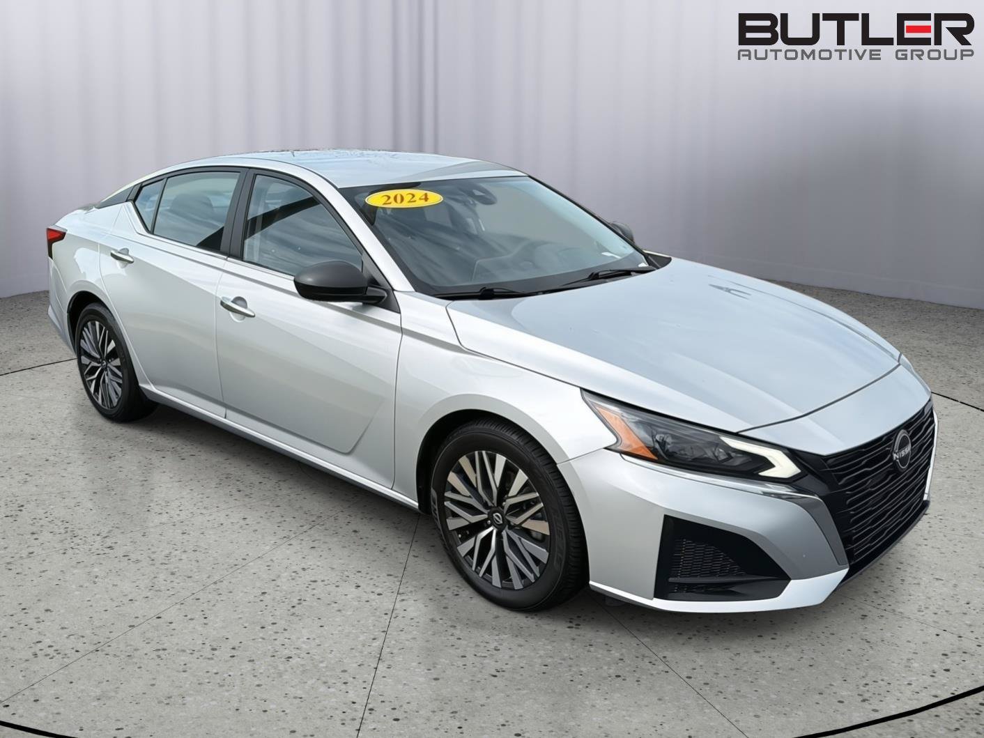 Used 2024 Nissan Altima 2.5 SV FWD image 8