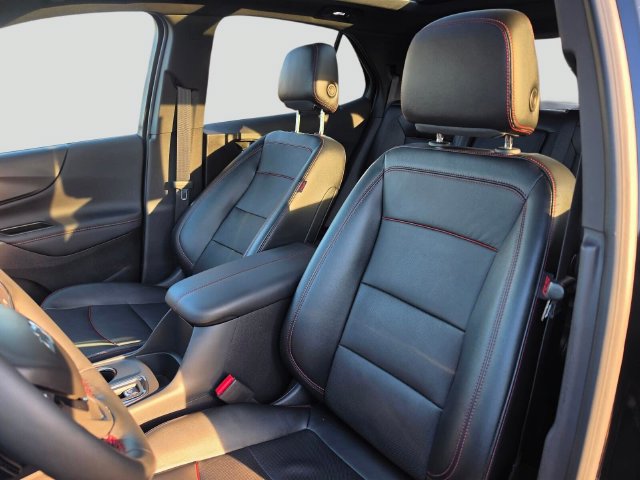 Used 2024 Chevrolet Equinox RS w/ RS Leather Package AWD/4WD image 24