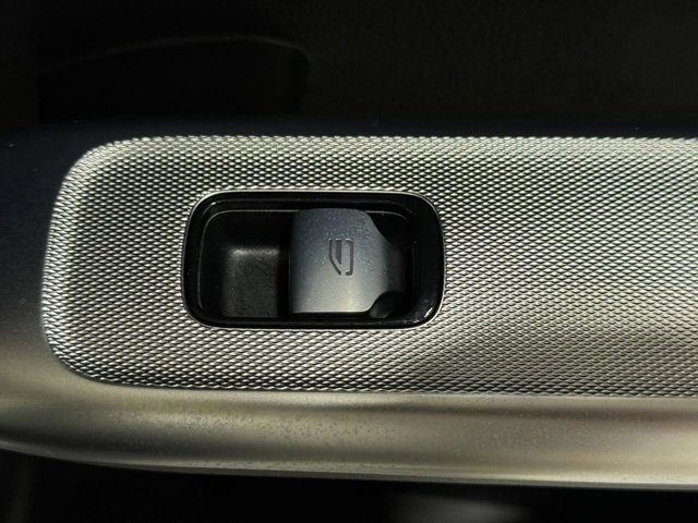 Certified 2025 Mercedes-Benz GLC 300 4MATIC image 21