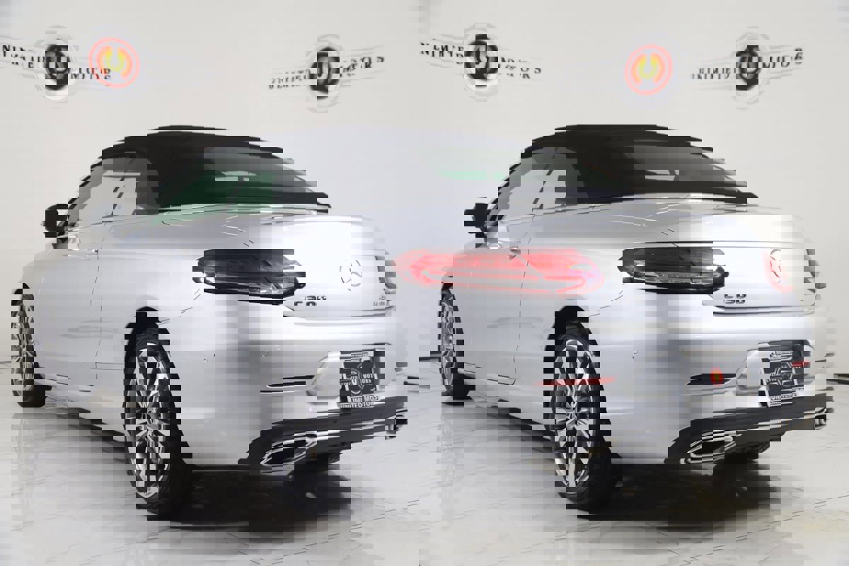 Used 2021 Mercedes-Benz C 300 4MATIC Cabriolet image 4