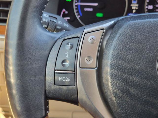 Used 2013 Lexus ES 300h w/ Luxury Pkg FWD image 14