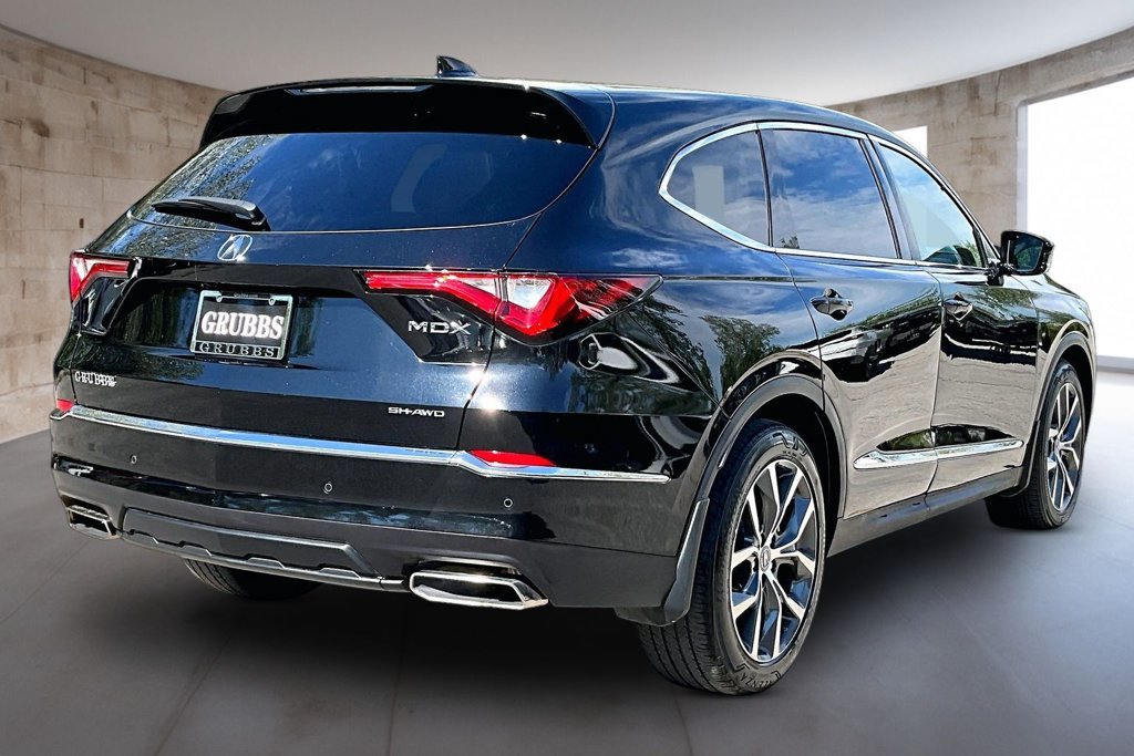 Used 2024 Acura MDX w/ Technology Package AWD/4WD image 2