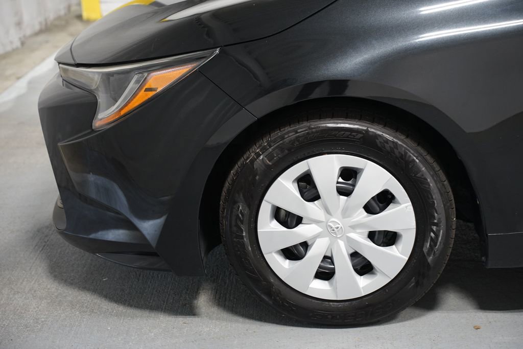 Used 2021 Toyota Corolla L FWD image 5