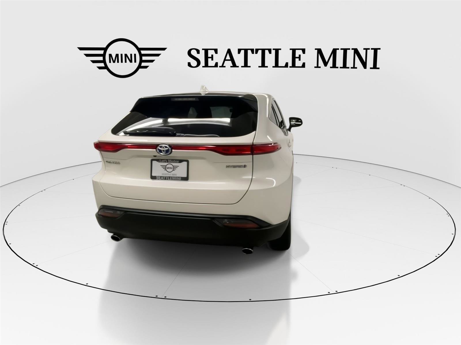 Used 2021 Toyota Venza LE w/ Carpet Mat Package (TMS) AWD/4WD image 10