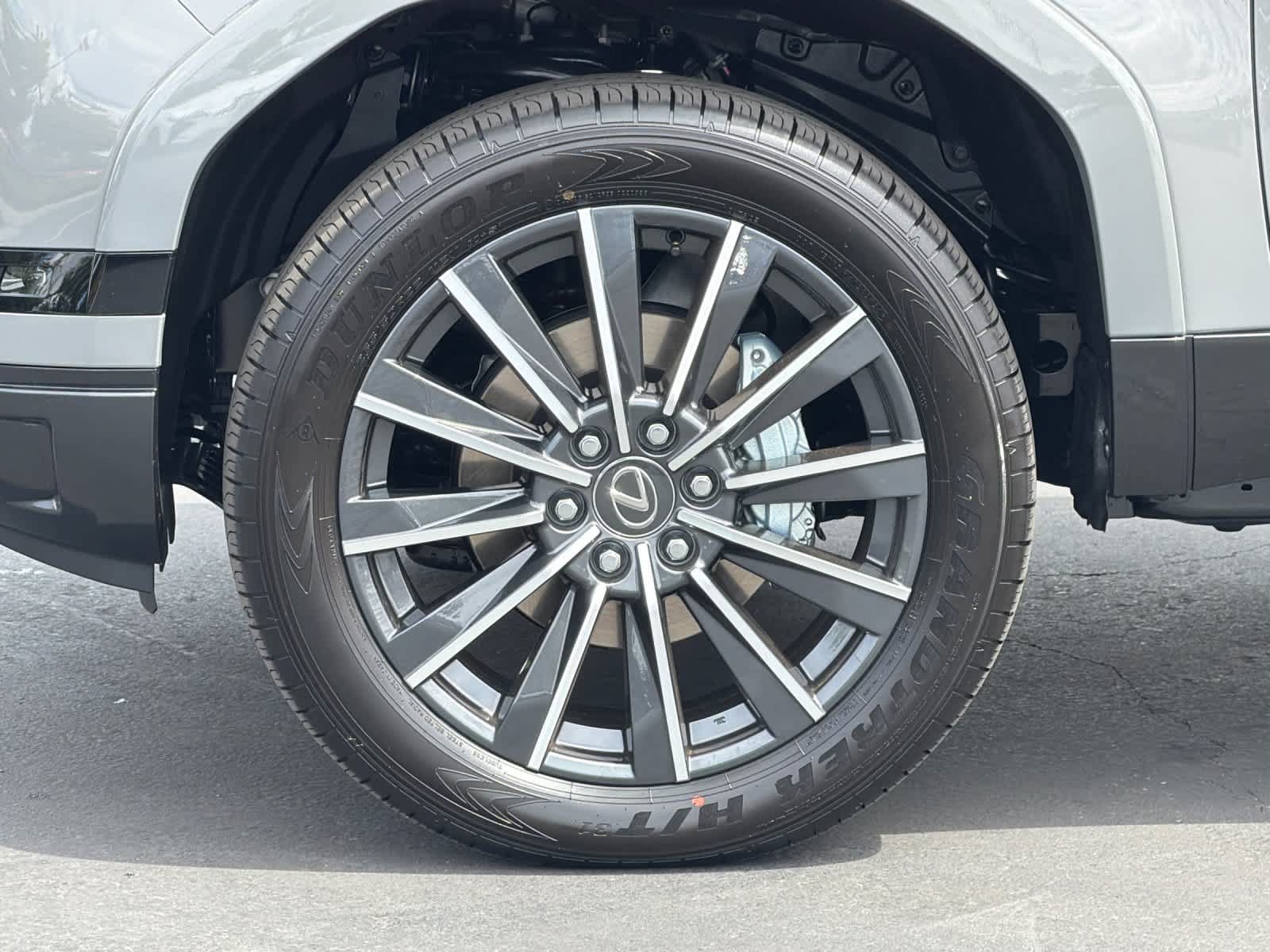 New 2026 Lexus GX 550 AWD/4WD image 31