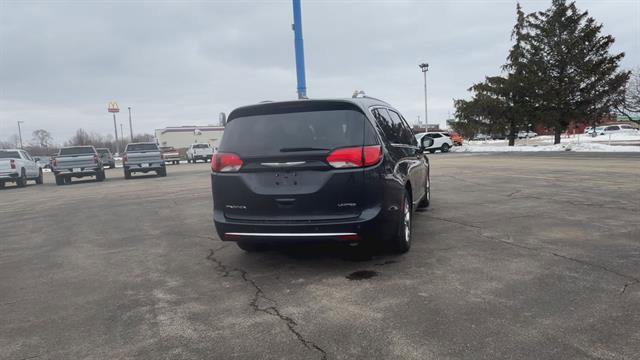 Used 2019 Chrysler Pacifica Limited image 8