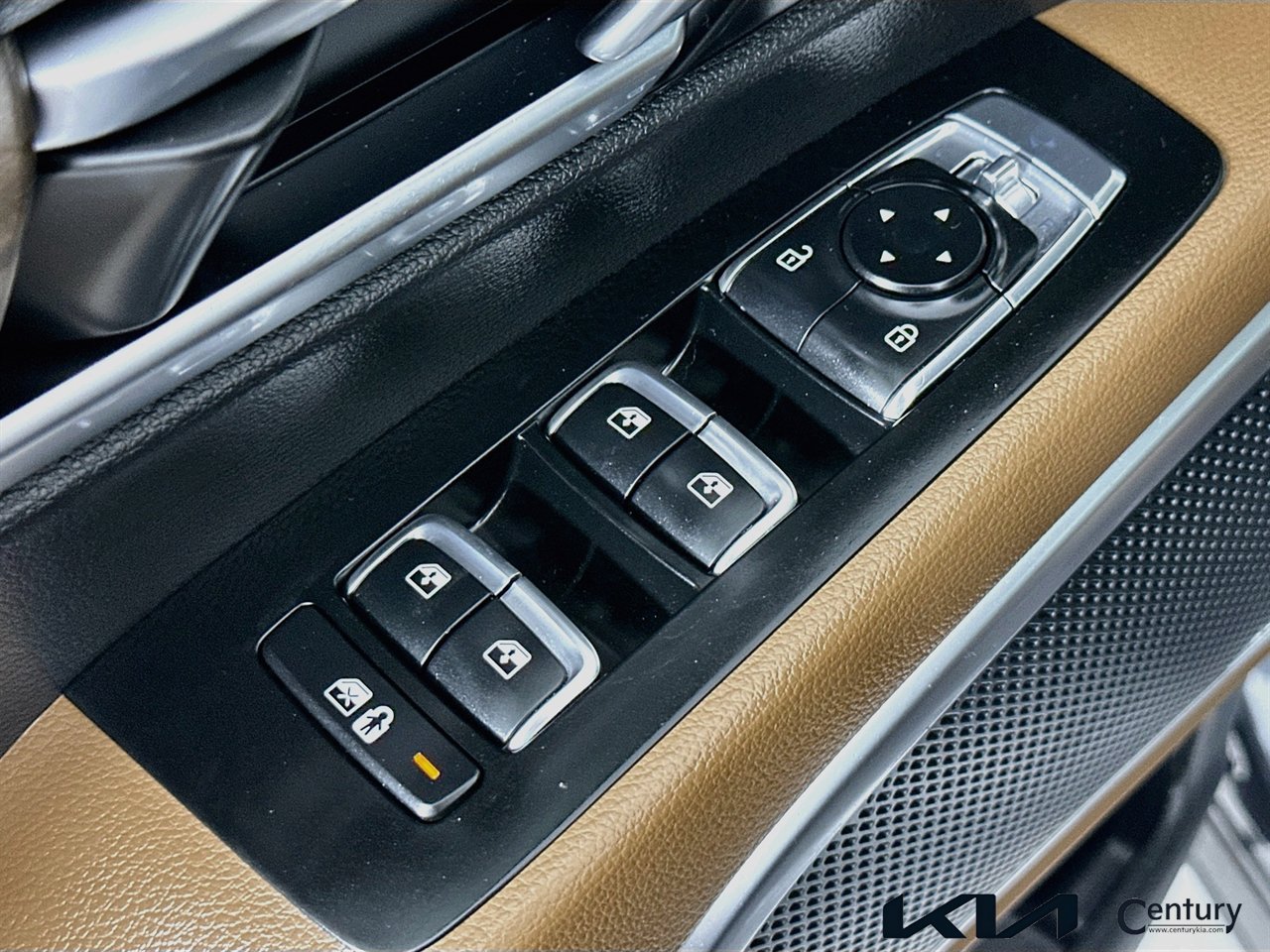 Certified 2022 Kia Telluride SX w/ SX Prestige Package AWD/4WD image 18