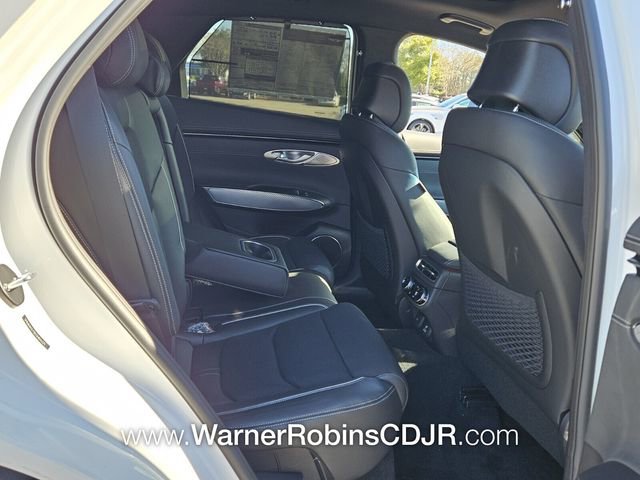 Used 2025 Genesis GV70 2.5T w/ Sport Prestige Package image 17