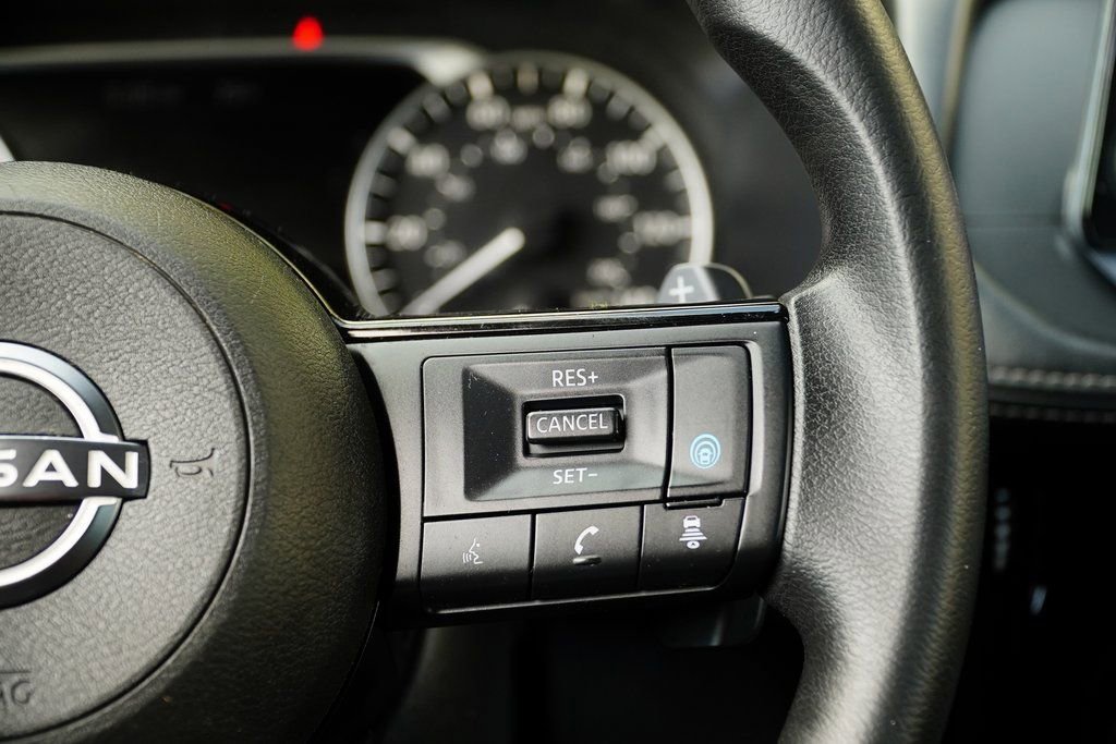 Used 2022 Nissan Rogue SV AWD/4WD image 23