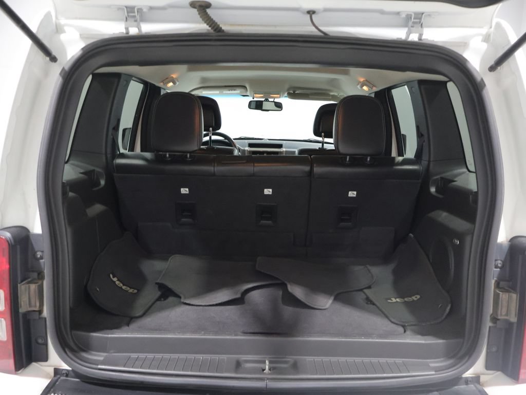 Used 2012 Jeep Liberty Limited Jet w/ Trailer Tow Class III Group AWD/4WD image 4