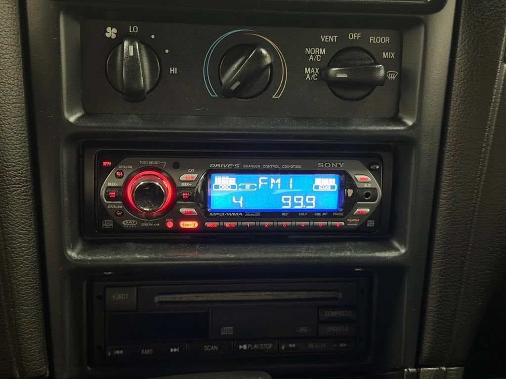 Used 1996 Ford Mustang GT RWD image 21