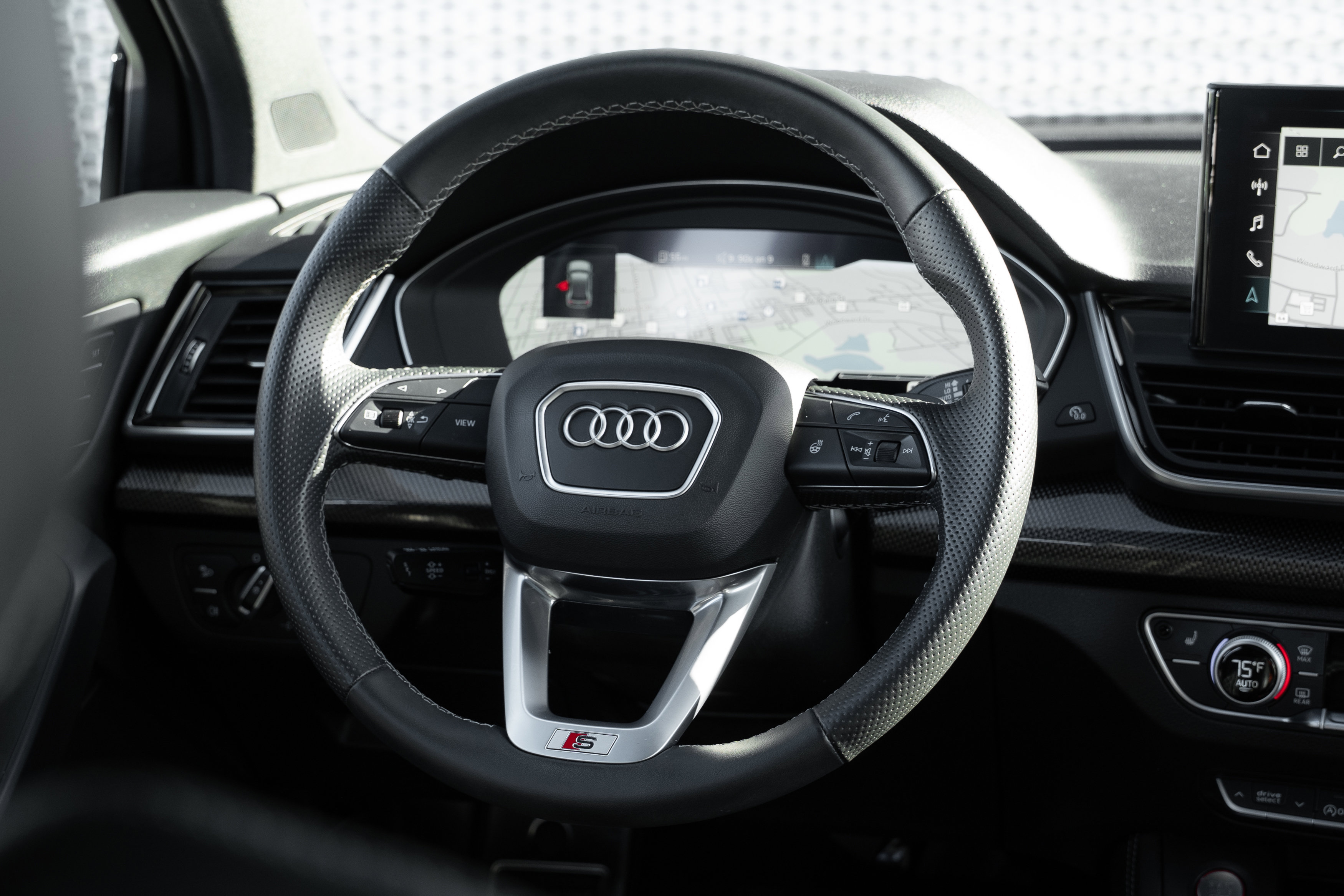 Certified 2023 Audi SQ5 Premium Plus w/ Premium Plus Package AWD/4WD image 9