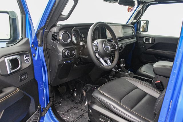 Used 2024 Jeep Wrangler Unlimited Sahara w/ Safety Group AWD/4WD image 20