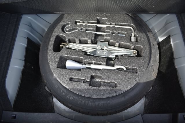 Used 2018 Honda Civic Touring image 39