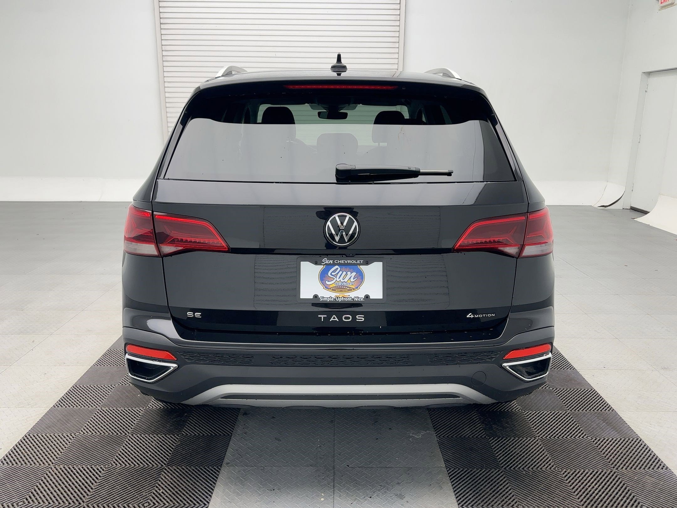 Used 2024 Volkswagen Taos SE image 10