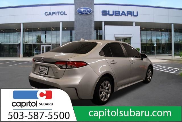 Used 2020 Toyota Corolla LE FWD image 3