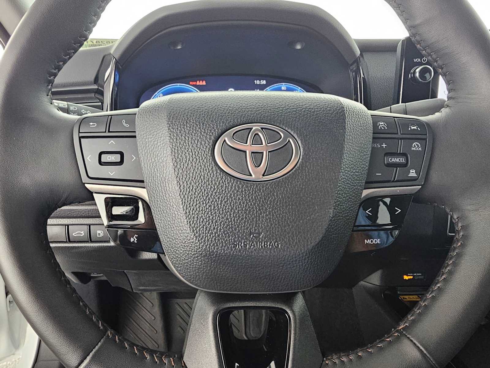 Used 2026 Toyota Camry XLE FWD image 22