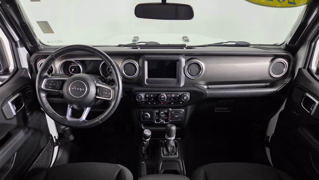 Used 2020 Jeep Wrangler Unlimited Sahara w/ LED Lighting Group image 31