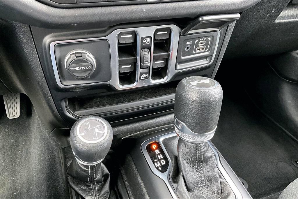 Certified 2025 Jeep Wrangler Unlimited Sahara w/ Safety Group image 12