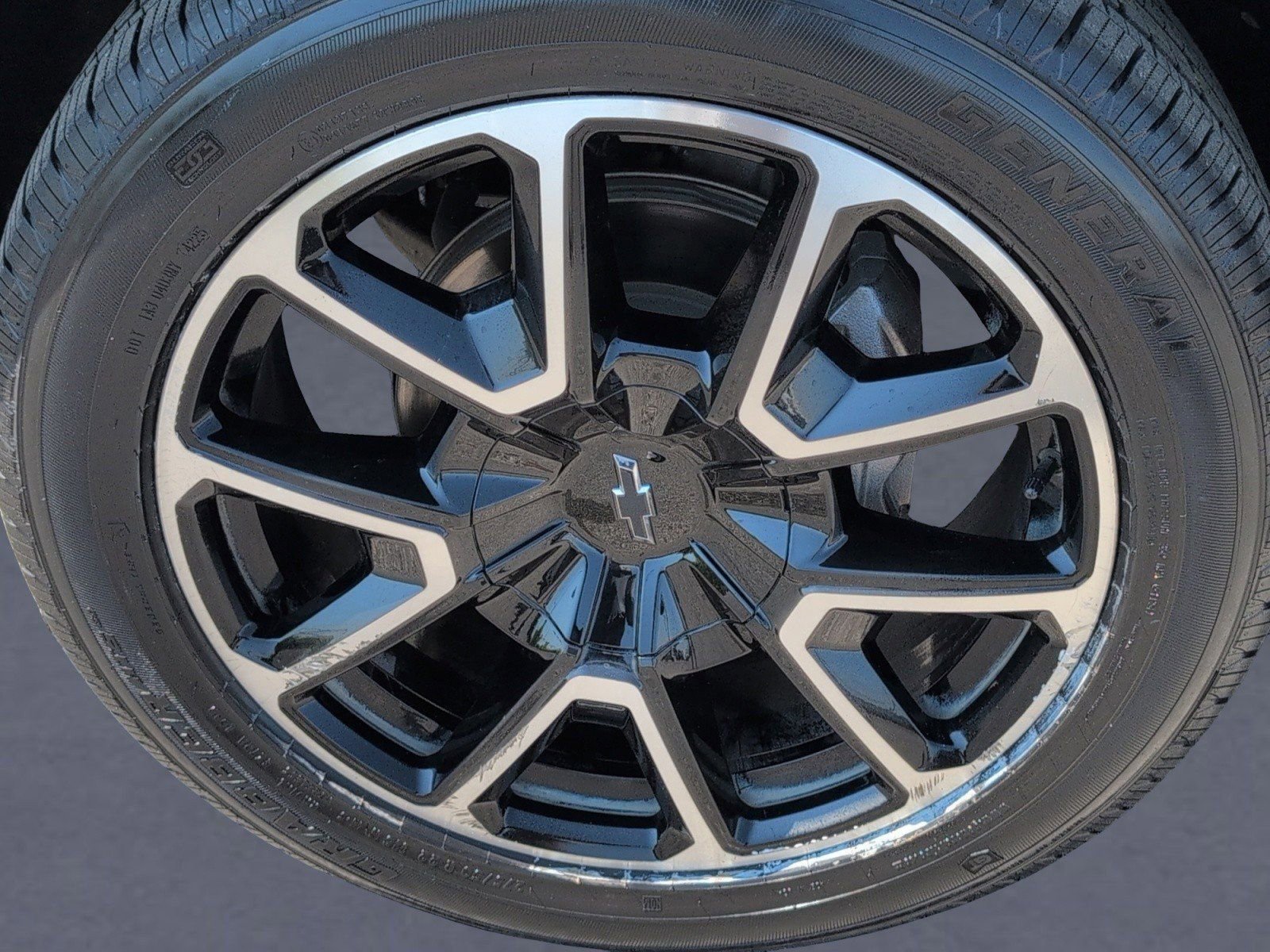 Used 2022 Chevrolet Tahoe RST w/ Luxury Package image 37