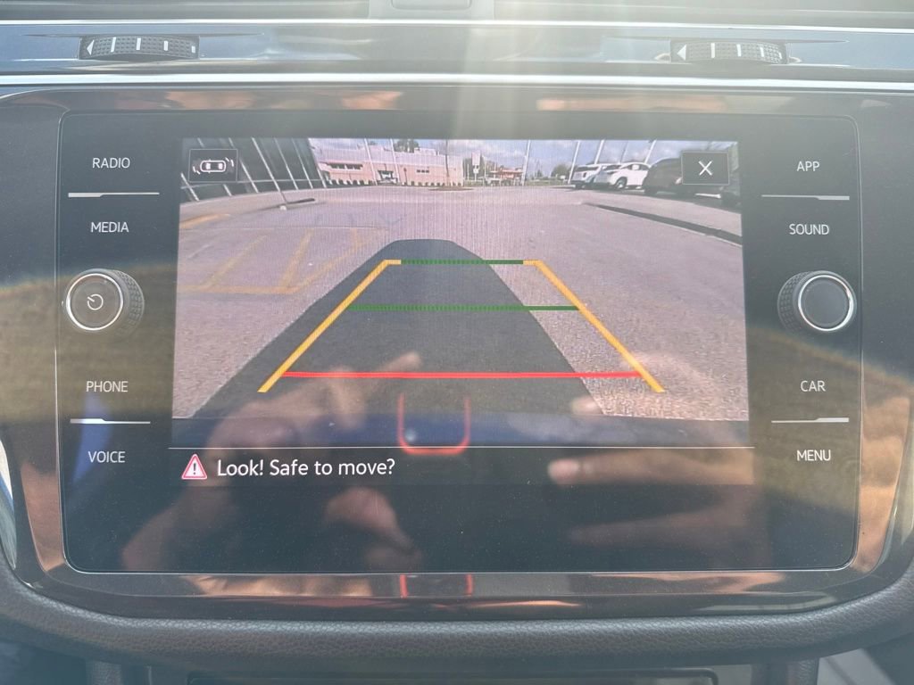 Used 2024 Volkswagen Tiguan SE image 24