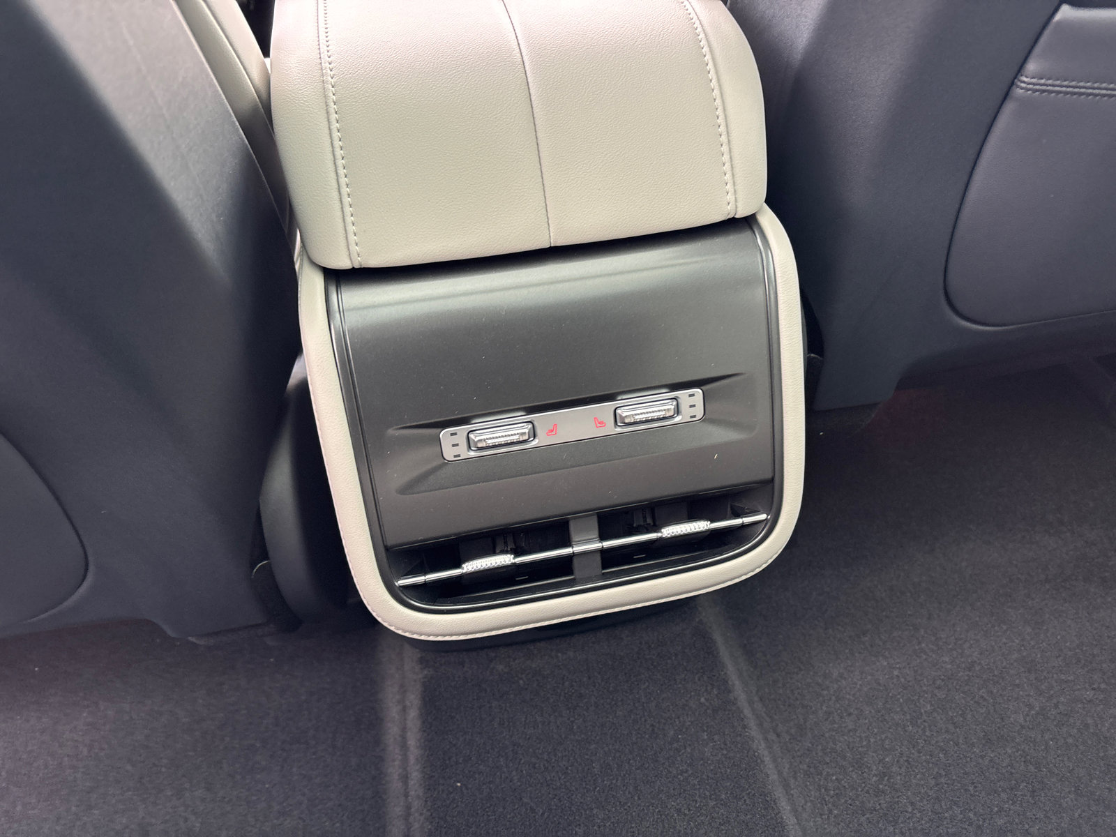 New 2026 Lincoln Nautilus Reserve AWD/4WD image 33