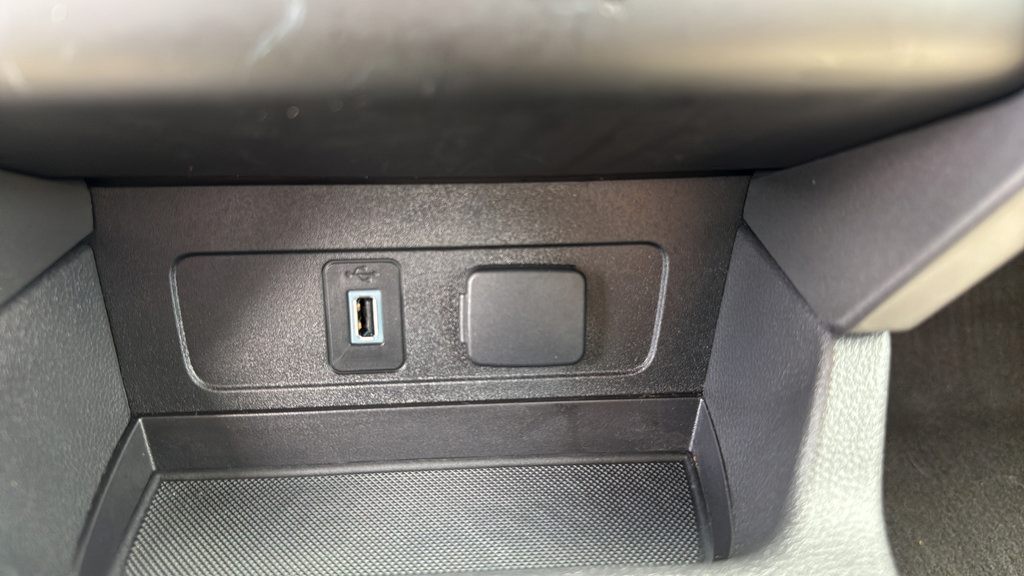 Used 2018 Ford Escape SEL w/ Ford Safe & Smart Package AWD/4WD image 28