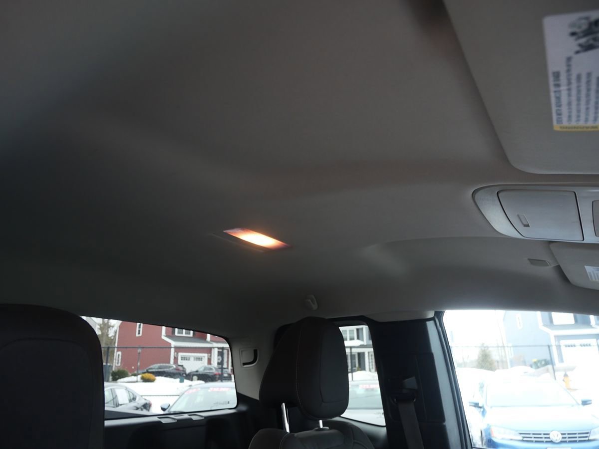 Used 2022 Chevrolet Colorado LT w/ Fleet Safety Package image 22