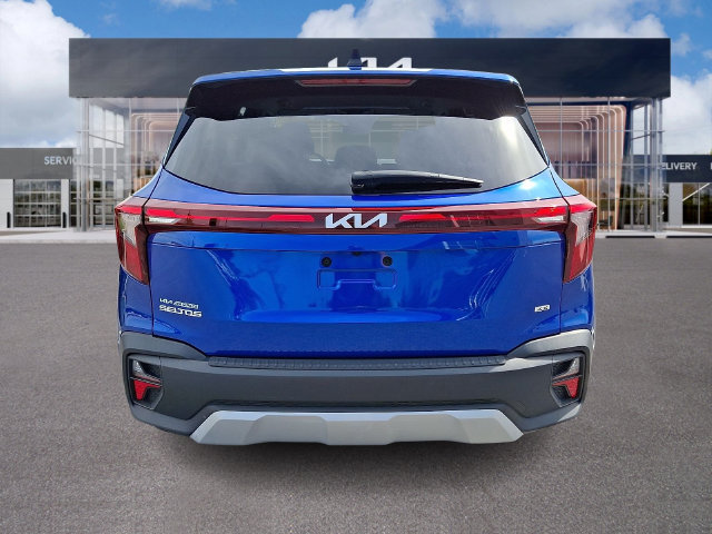 Used 2024 Kia Seltos LX AWD/4WD image 5