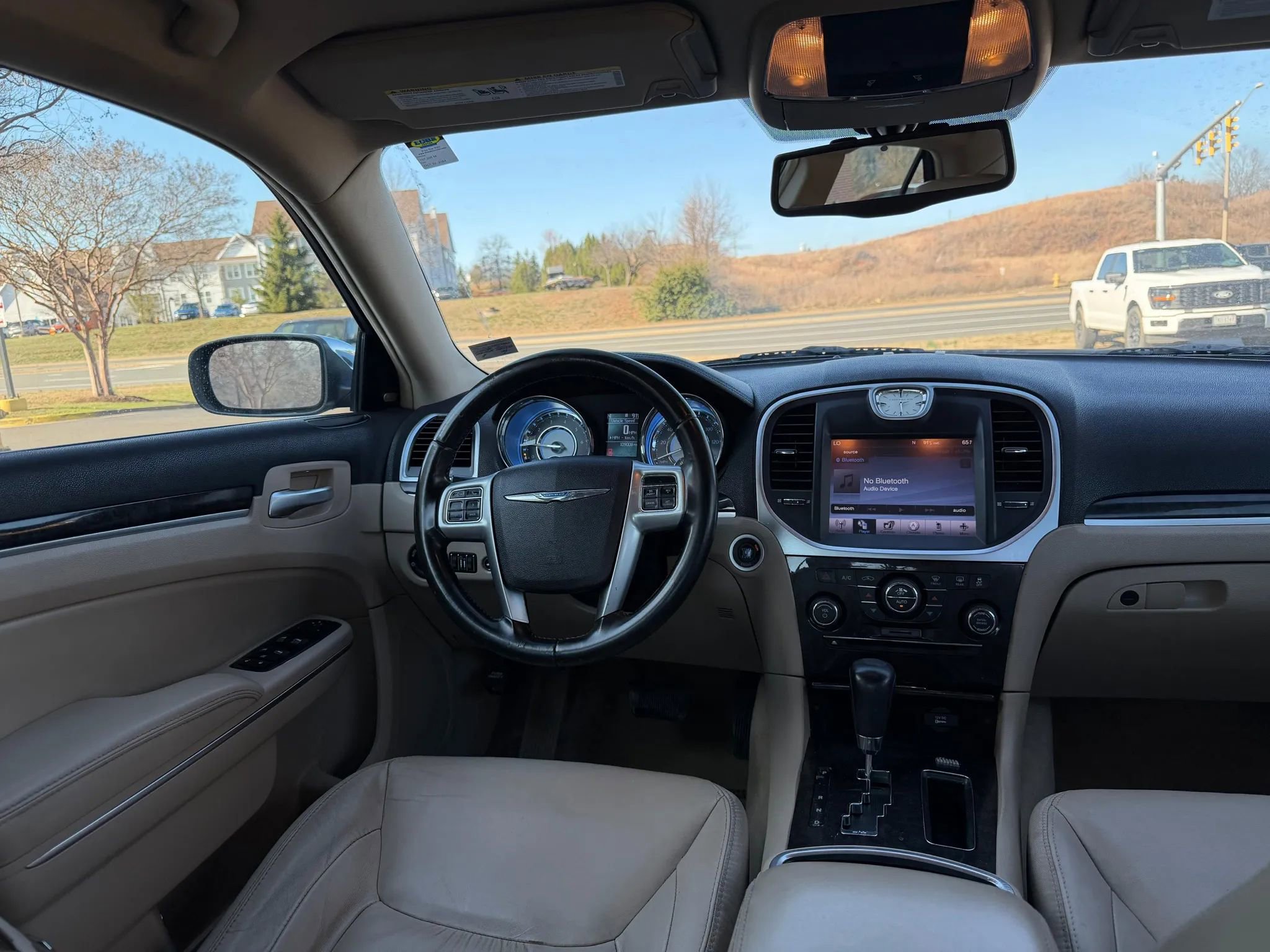 Used 2011 Chrysler 300 Limited image 19