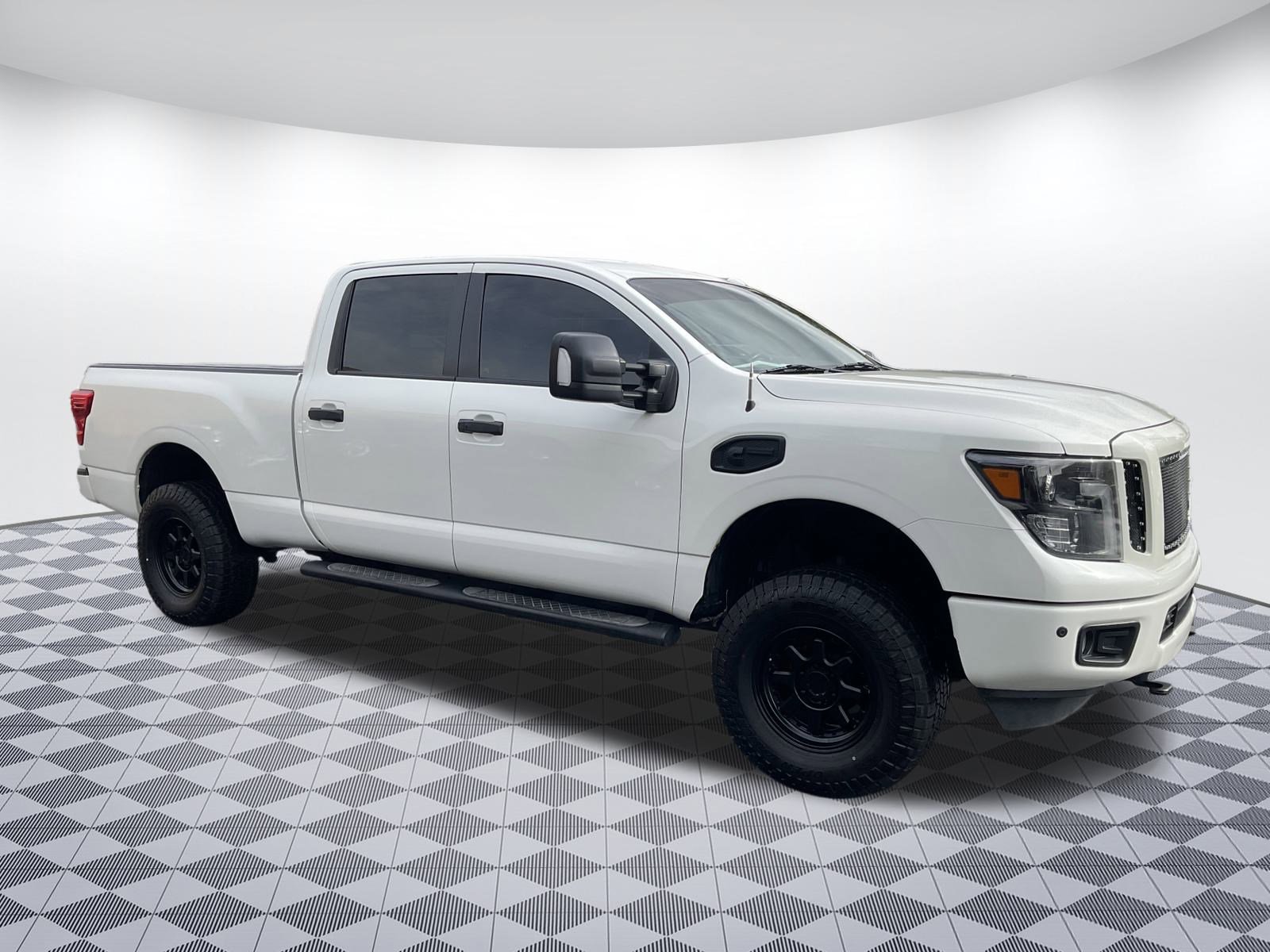 Used 2019 Nissan Titan SL w/ Midnight Edition