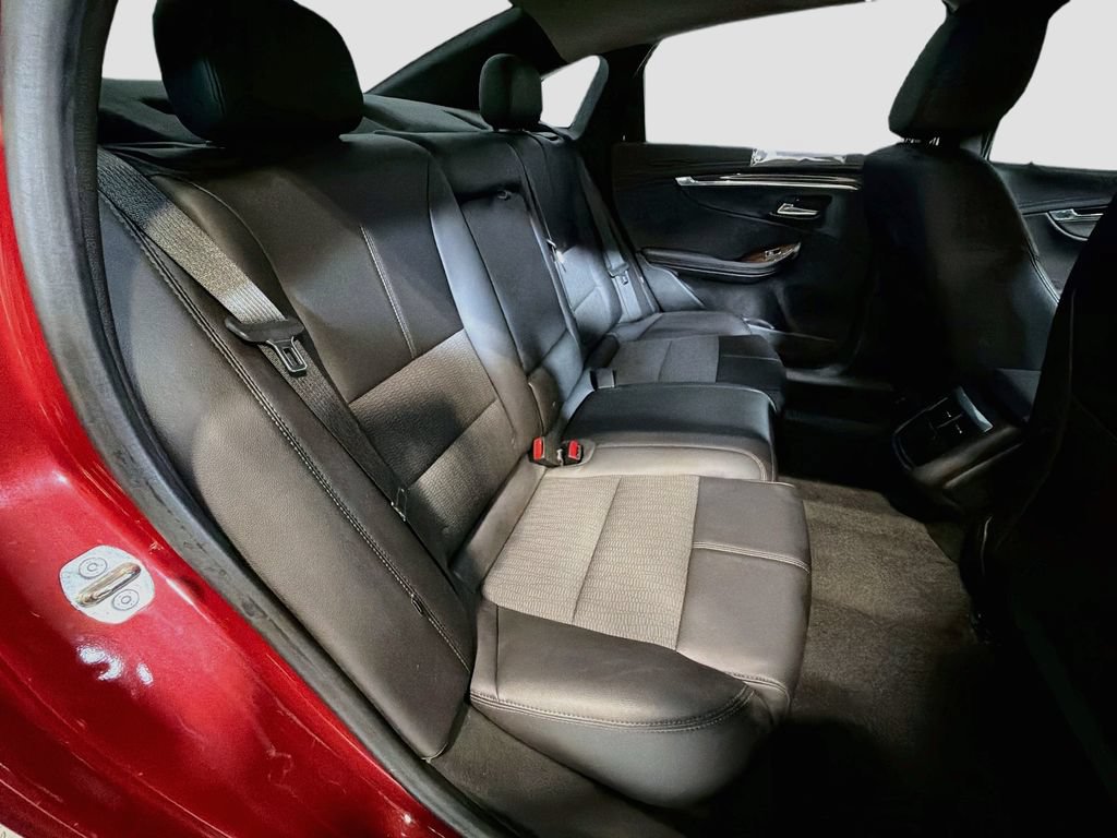 Used 2015 Chevrolet Impala LT w/ Convenience Package FWD image 27