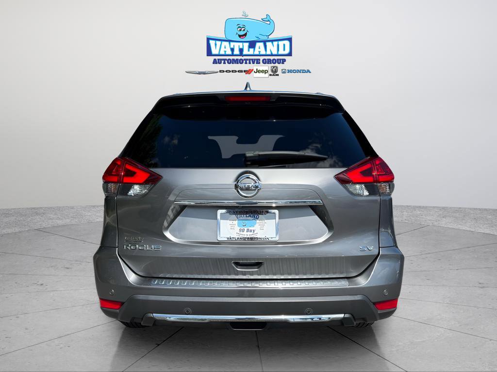 Used 2019 Nissan Rogue SV w/ Premium Package FWD image 4