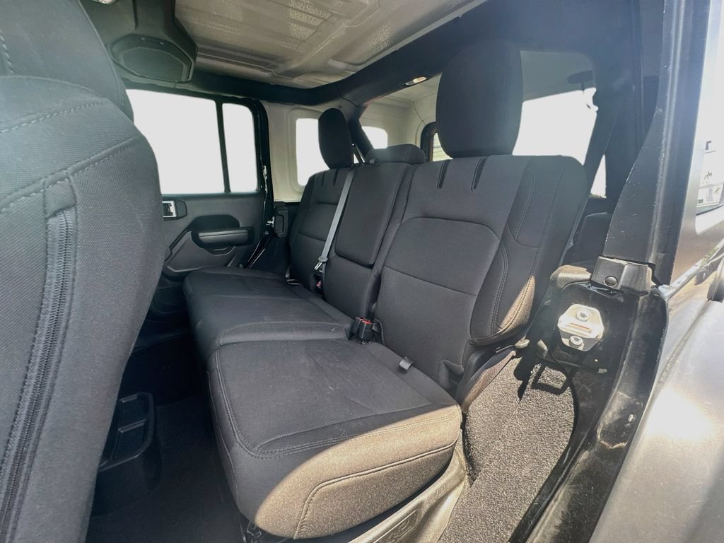 Certified 2023 Jeep Wrangler Unlimited w/ Cold Weather Group AWD/4WD image 26