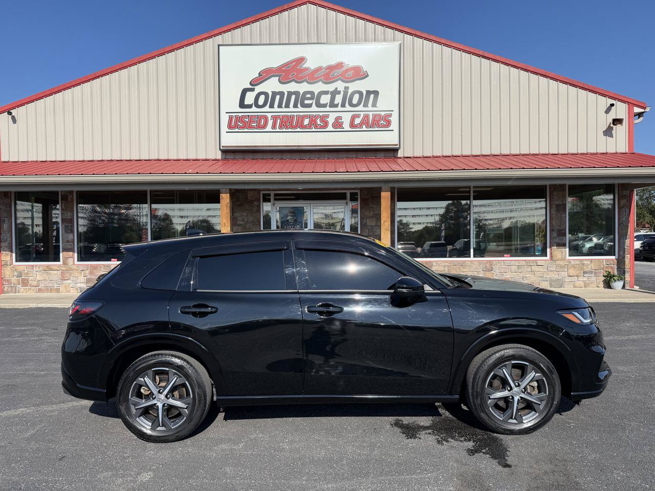 Used 2024 Honda HR-V EX-L image 3