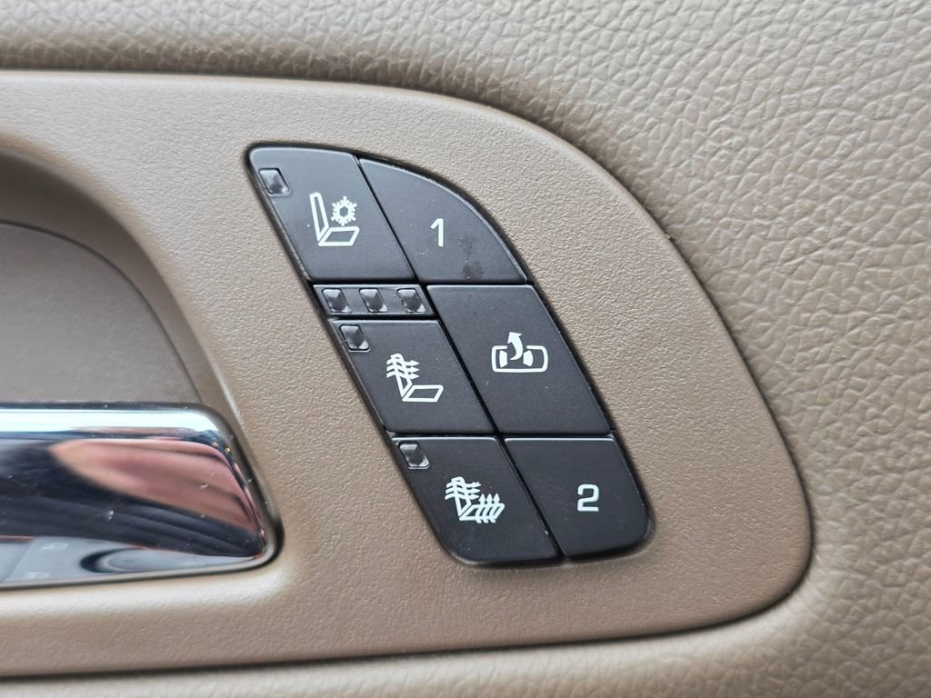 Used 2013 Chevrolet Silverado 2500 LTZ w/ LTZ Plus Package image 24