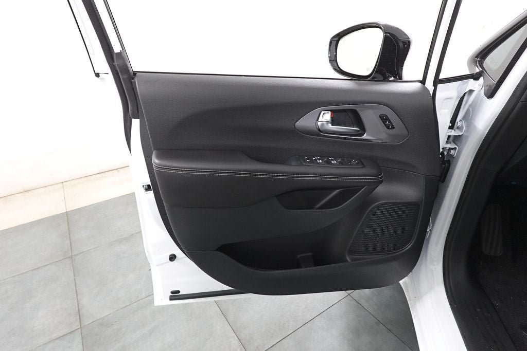 New 2026 Chrysler Pacifica Select w/ S Appearance Package FWD image 10