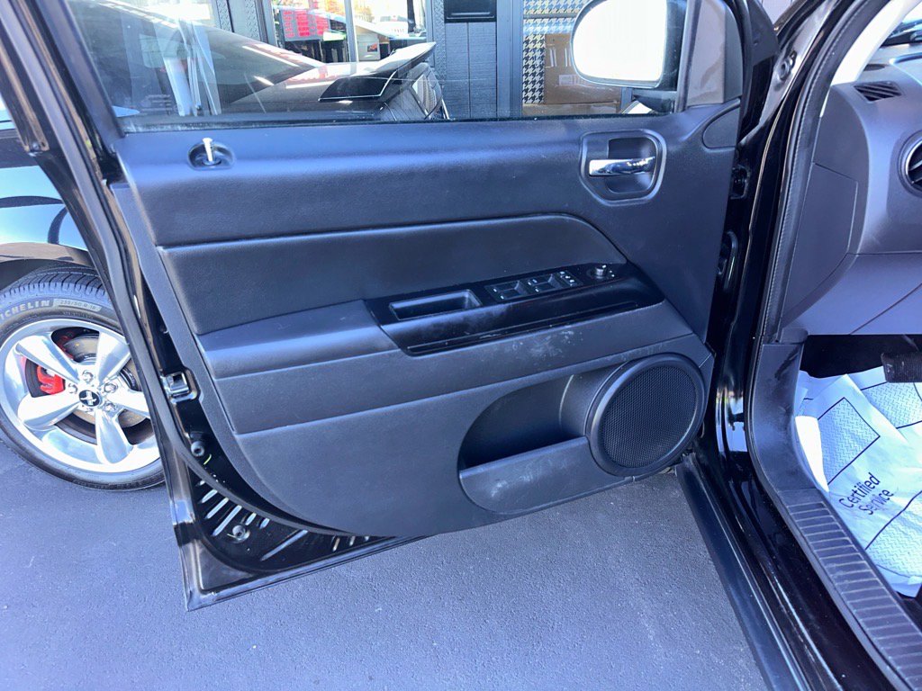 Used 2016 Jeep Compass Sport w/ Power Value Group AWD/4WD image 11